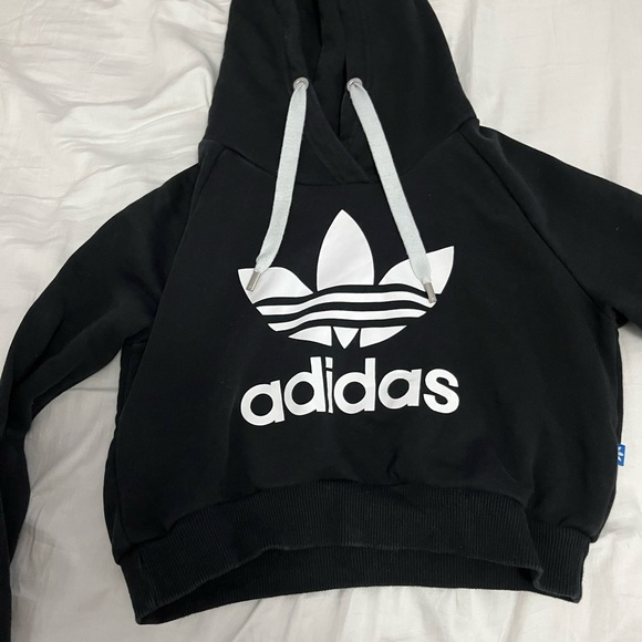 Women’s Adidas cropped sweatshirt - Picture 9 of 13